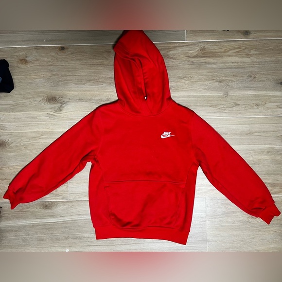 Nike Sportswear Club Fleece Big Kids' Red Pullover Hoodie Size Medium 10-12 - Picture 2 of 8